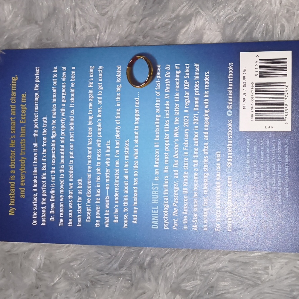 Novel. - Picture 2 of 4